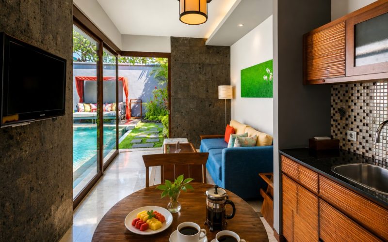 1BRV_Living Room & Kitchen (4)